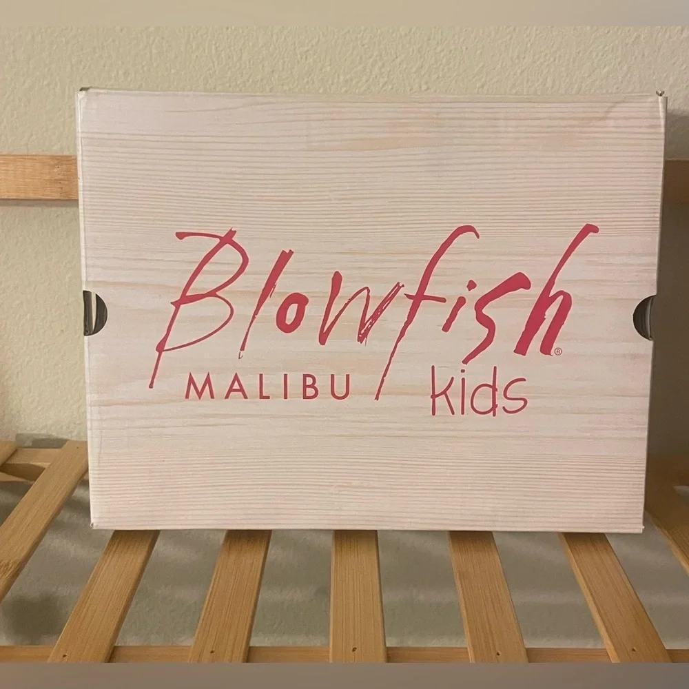 NEW…Blowfish Malibu Girls' Miffy Sandals